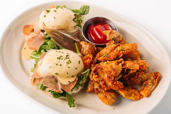 PROSCIUTTO EGGS BENEDICT