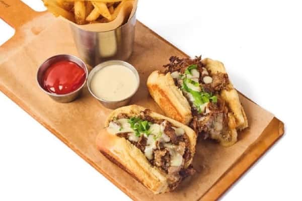 TRUFFLE CHEESESTEAK