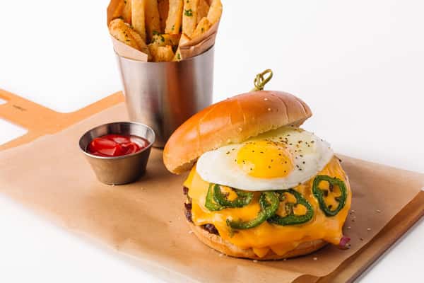 HANGOVER WAGYU SMASH BURGER