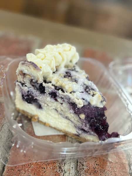 Blueberry Crumble Cheesecake
