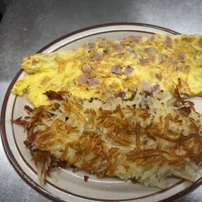 Omelet hash browns