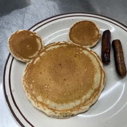 Mickey pancakes sausage