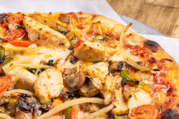 Grilled Chicken Pizza