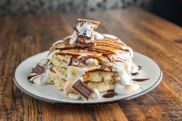 Smores pankcakes