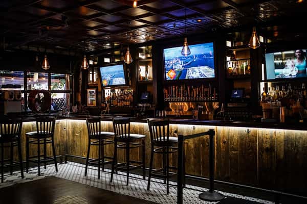 bar