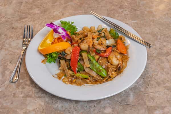 Drunken Noodle Lunch. Lunch Menu Roy's Sushi Thai & Grill