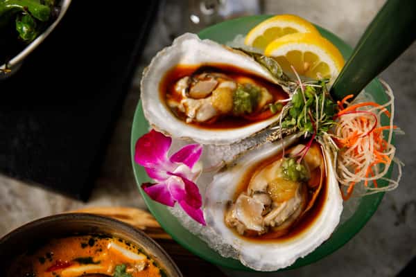 Seasonal Oysters