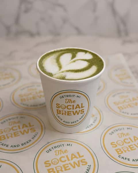 Matcha Latte is all about clean, comforting flavor 🍵 Unsweetened organic matcha blended with steamed milk creates a smooth, earthy cup that feels calm, balanced, and easy to settle into. 💚

#TheSocialBrews #MatchaLatte #CoffeeShopVibes #SipAndUnwind
