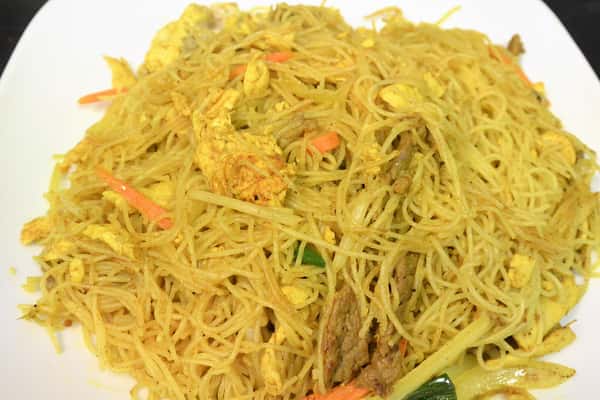 Singapore Rice Noodle Combination Curry Sauce
