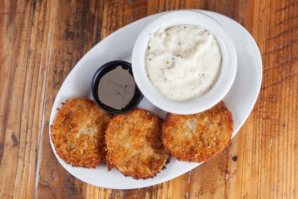 Fried Green Tomatoes with Grits