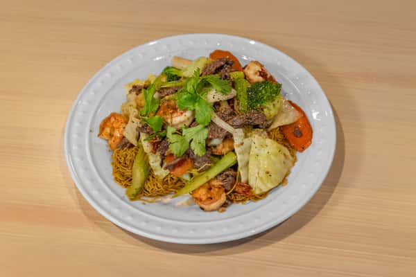 10. Combination Stir-Fried Egg Noodle - Mì Xào Thập Cẩm