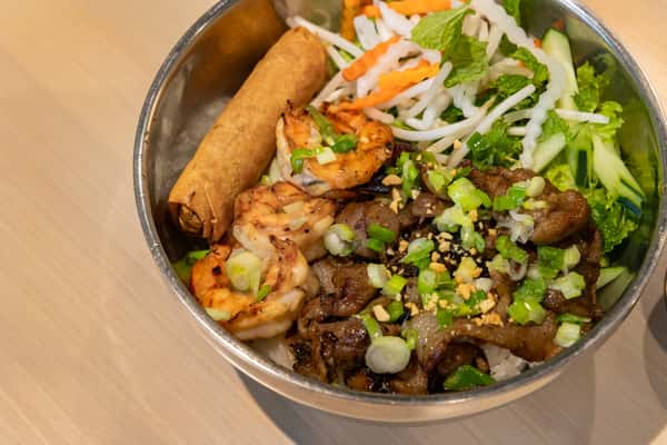 Vermicelli Noodle Bowl With Grill Meat And Shrimp