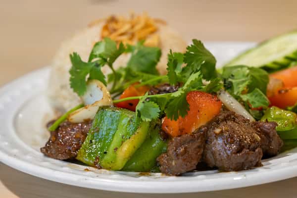 Beef With Garlic Rice