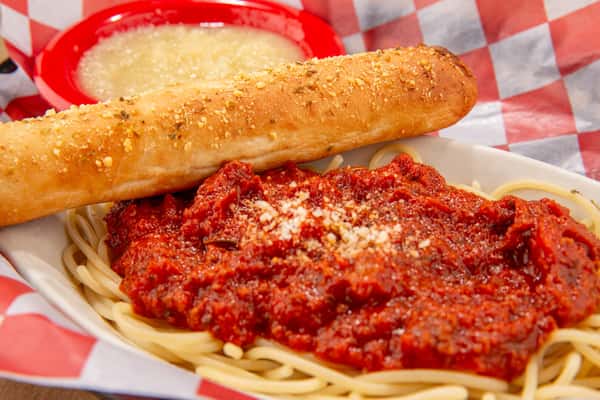 Kids spaghetti with marinara sauce, parmesan, and garlic bread at The Gaslight Pizza & Grill in Huntingburg, Indiana