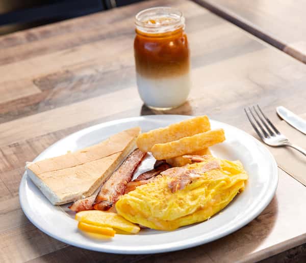 Omelet De Jamon Y Queso