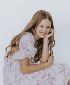 Scarlett Warren