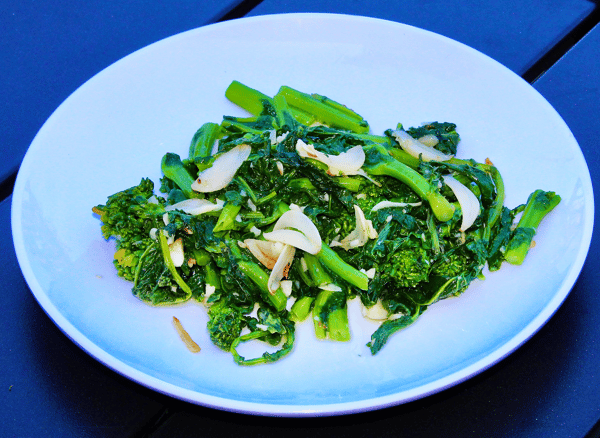 Broccoli Rabe w/ Garlic & Oil