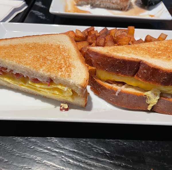 Classic Breakfast Sandwich