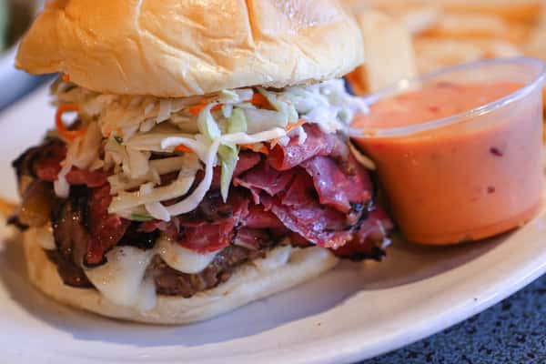 Manhattan Deli Burger