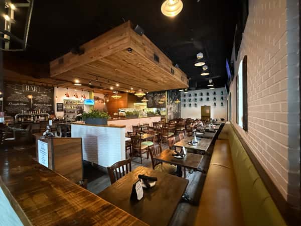 Brookhaven main dining