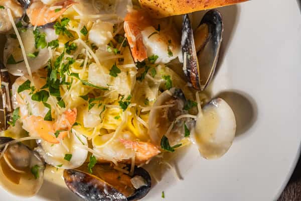 Seafood Linguini
