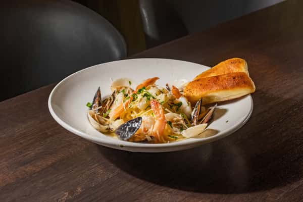 Seafood Linguini