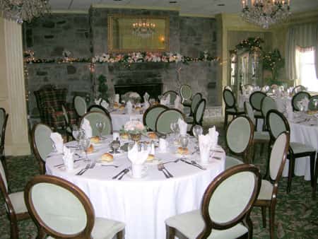round decorated table