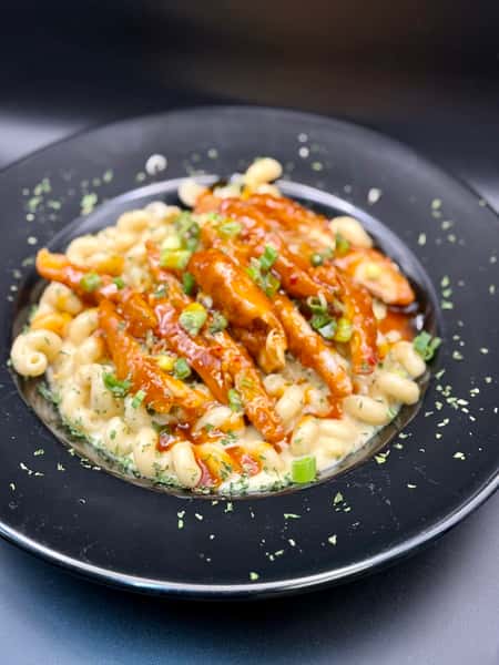 Sweet Chili Chicken Mac and Tees