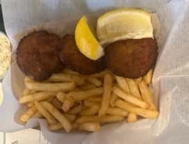 Crab Cake Dinner