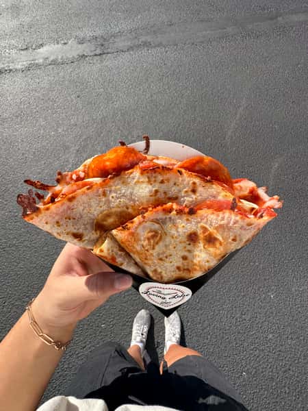Flatbread potato with pepperoni and cheese