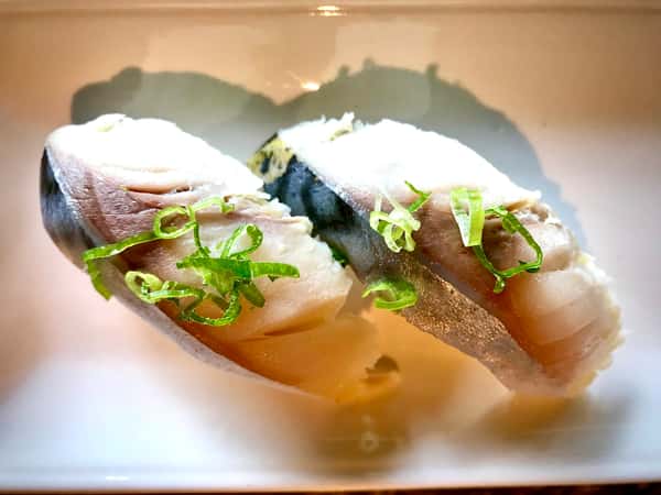 Mackerel Nigiri *