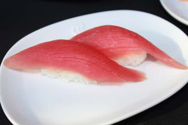 Tuna Nigiri *