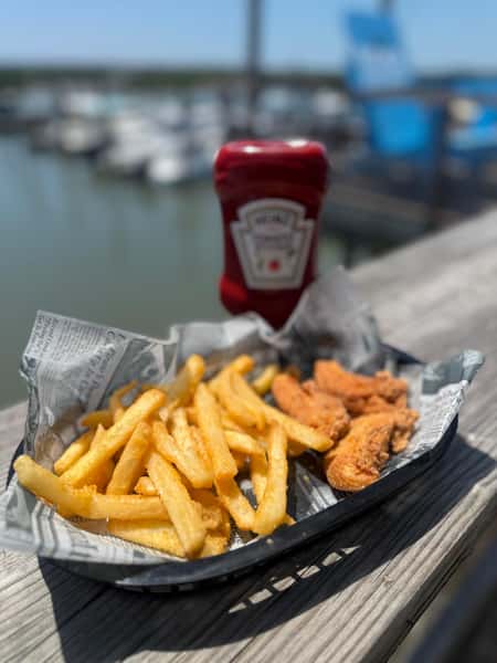 Kids Chicken Tenders ( 3 )