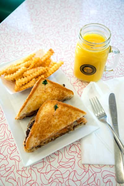 Peggy Sue's Patty Melt