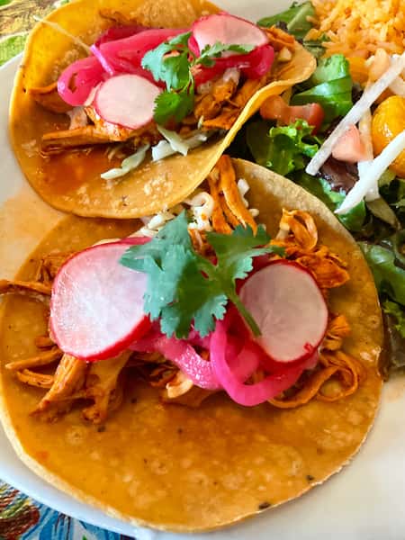"NEW" Spicy Chicken Tinga Tacos, Yucatan Onions, seasoned radishes
See you tonight
#sananselmo #mexicanfood #sananselmoeats #tacos #marinrestaurants