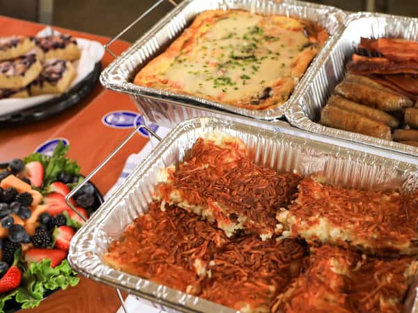 Business meeting brunch and breakfast catering to-go in Milwaukee.