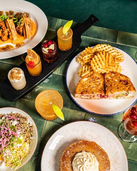 Fall Together at all Friendly Toast restaurants starting today! Our famous pumpkin pancakes and chicken and waffles with sweet potato are back by popular demand and new favorites are ready to be discovered. 🎃🍗🧇🍁 

Link in Bio to view and order our full fall menu. Here’s what you can expect (do you notice a theme in our menu names?):

PUMPKIN EVERYWHERE, EVERYTHING
 🥞 A Pumpkin-spice pancakes with a caramelized cinnamon, vanilla cream cheese icing, cinnamon whip 

NORTHERN TURKEY MELT
 🦃 Roasted turkey & melted Gruyère, Brussels-apple slaw, maple Dijon and cranberry mostarda, griddled on country sourdough.

HOMESICK HARVEST BOWL
 🍠 Whipped roasted sweet potato & tri-color quinoa, Brussels-apple slaw, goat cheese, toasted pepitas, hot honey, with braised heritage pork

CHICKEN & WAFFLES
 🧇 Crispy chicken thigh on a Belgian waffle over whipped sweet potato, and Harvest Brown Butter Crunch. Served with Real Maple Syrup.

FALL FLIGHT
 🍁🥂 Apple'y Ever After Mimosa, Harvest Sangria, Sugar Shack Spritz, Pumpkin Pie Martini.

PUMPKIN COLD BREW 
 🎃 House pumpkin spice milk with cold brew, Dulce de leche cold foam & cookie crumbles.

#thefriendlytoast #falltogether #fallspecials🍂🍁 #newenglandfall #newenglandeats
