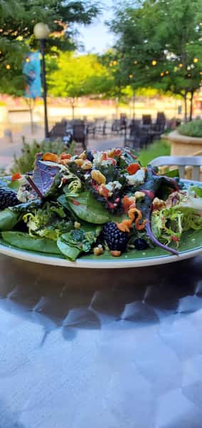 Black & Blue Salad