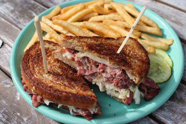 Pastrami Rueben served with Fries