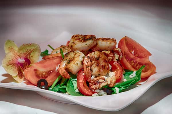 grill shrimps and salad