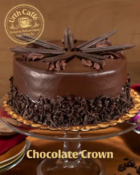 Urth Caffé is known worldwide for our signature, organic heirloom coffees, exquisite baked pies, pastries and breads; however, we must give love to our exquisite cakes, baked each day using only the finest natural and organic ingredients such as imported Swiss chocolate, fresh cream, farm-fresh eggs, and European style butter.
There are so many delicious varieties for every occasion! Such as our Coconut Royale, a moist coconut sponge cake filled with delicious coconut pastry cream that is perfect for a beach-side event. Or maybe you seek an even richer flavor with our Chocolate Crown Cake, a chocolate sponge cake filled with rich chocolate mousse and covered in chocolate ganache, the perfect treat to crown your beloved birthday girl/boy.
The power to order these delicious goods is in your hands 🤳📱visit our Catering page at the 🔗in our bio to order a cake for your upcoming festivities (Catering - Online - Urth Caffé - America’s First Heirloom Organic Coffeehouse). Don’t wait for the last minute, our departments request at least 48 hours notice for all orders so your cake is ready for that photo-perfect finish!
#urthcaffe #exquisitecakes #nationalcakedecoratingday #catering #bakedgoods