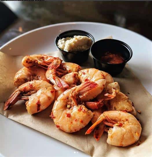 fried shrimp with dipping sauces