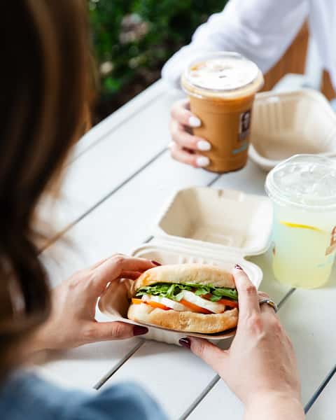 Busy Saturday? Grab lunch on-the-go 🚘 Order through the CF app for quick & easy pick-up (or delivery)!📱Download link in bio.
Caprese Sandwich | ciabatta, fresh mozzarella, tomato sauce, basil pesto, tomato, arugula.
__________
We offer free wifi 🛜 & free alternative milks🥛, serve on china ☕️, & use sustainable takeaway packaging 🌱
Open Mon-Fri 6-7 & Sat-Sun 7-7 in Katy and Bellaire📍Store locator & menu detail 🔗 in bio.