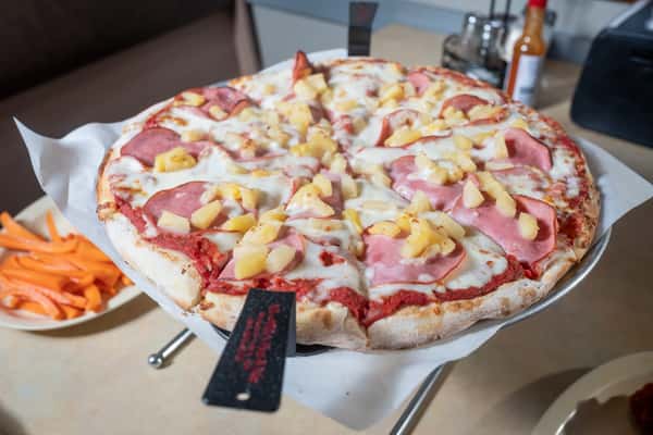 lowe down pizza