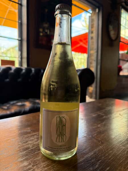 NON Alcoholic Sparkling white wine