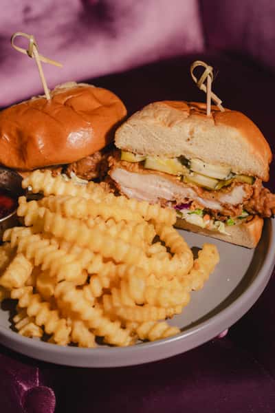 ♪ Fried Chicken Sandwich