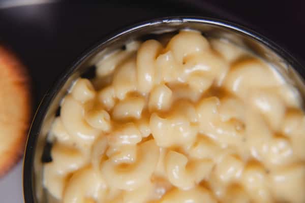 ♪ Molly's Mac & Cheese - Side