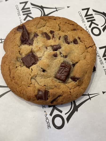 Large Chocolate Chip Cookie