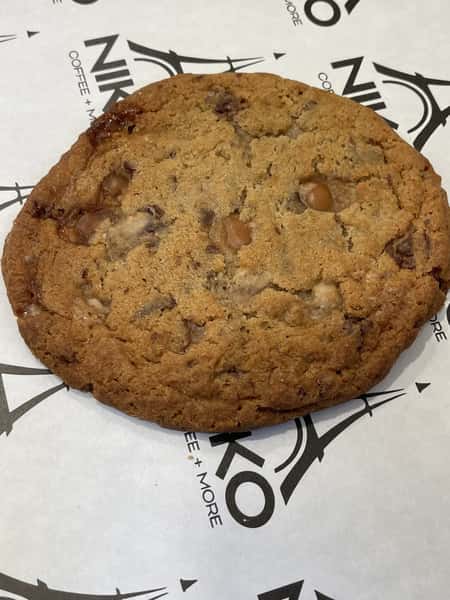 Large Salted Caramel Cookie