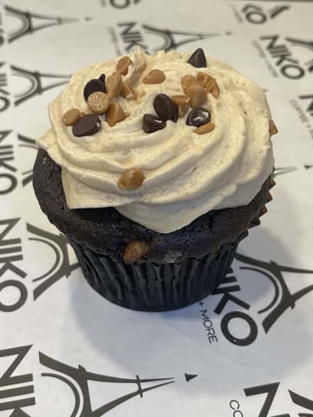 Chocolate Peanut Butter Cupcake